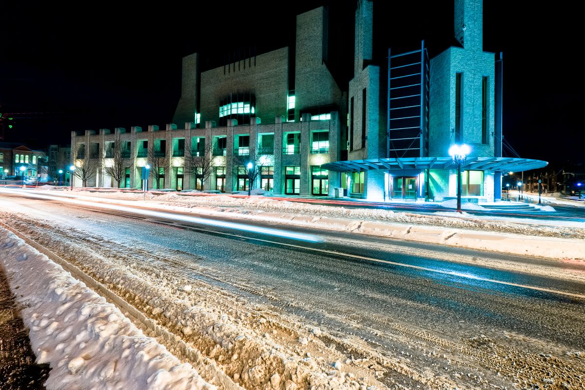 Stauffer library exterior nighttime