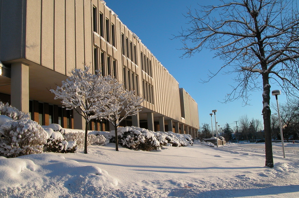 Duncan McArthur Hall exterior